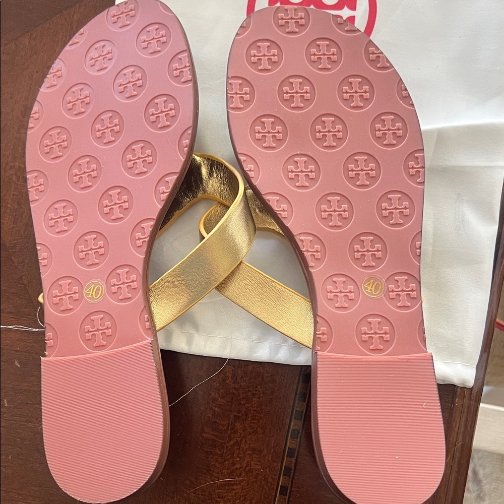 Tory Burch Metallic Gold Thong Sandals with Brown Footbed - Picture 4 of 4
